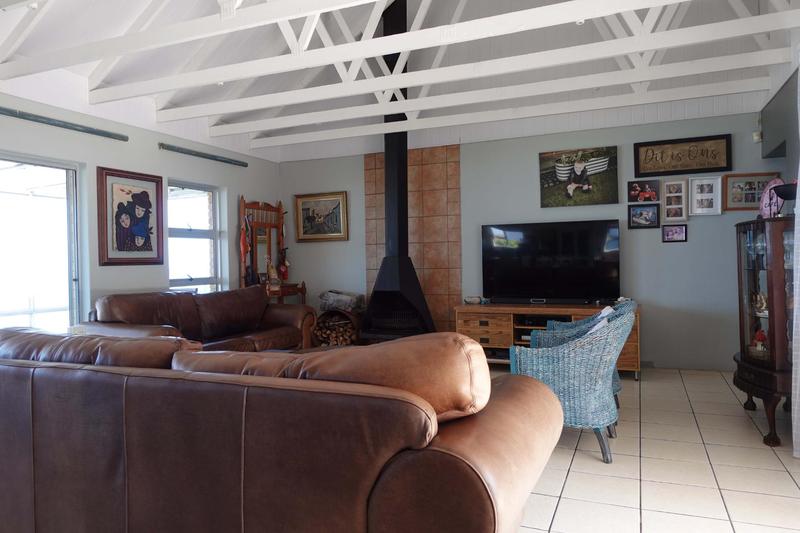 6 Bedroom Property for Sale in Outeniqua Strand Western Cape